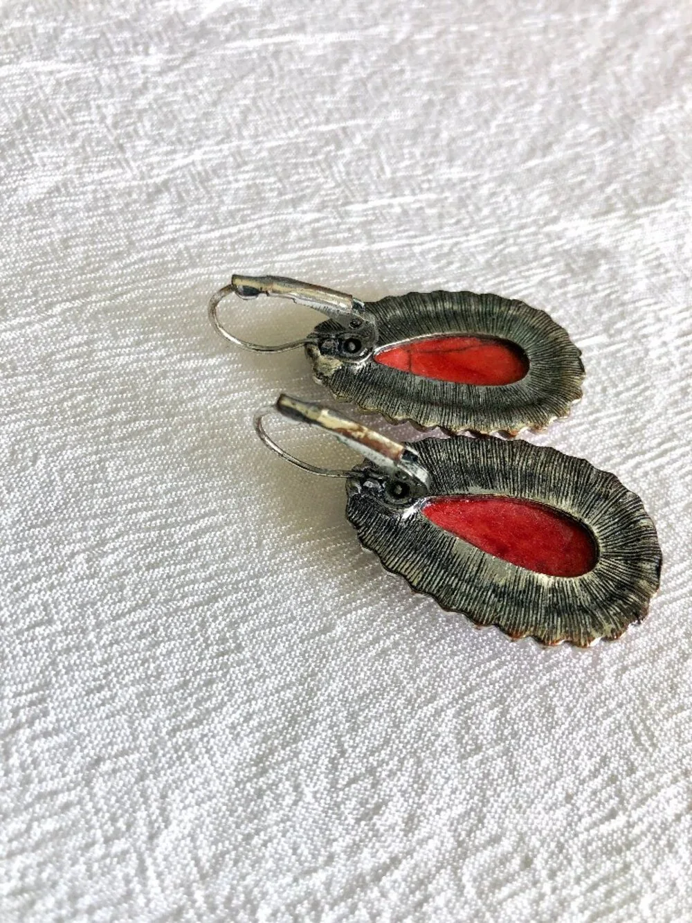 Red Tear Drop Earrings Set in Silver Toned Border - Picture 2 of 3
